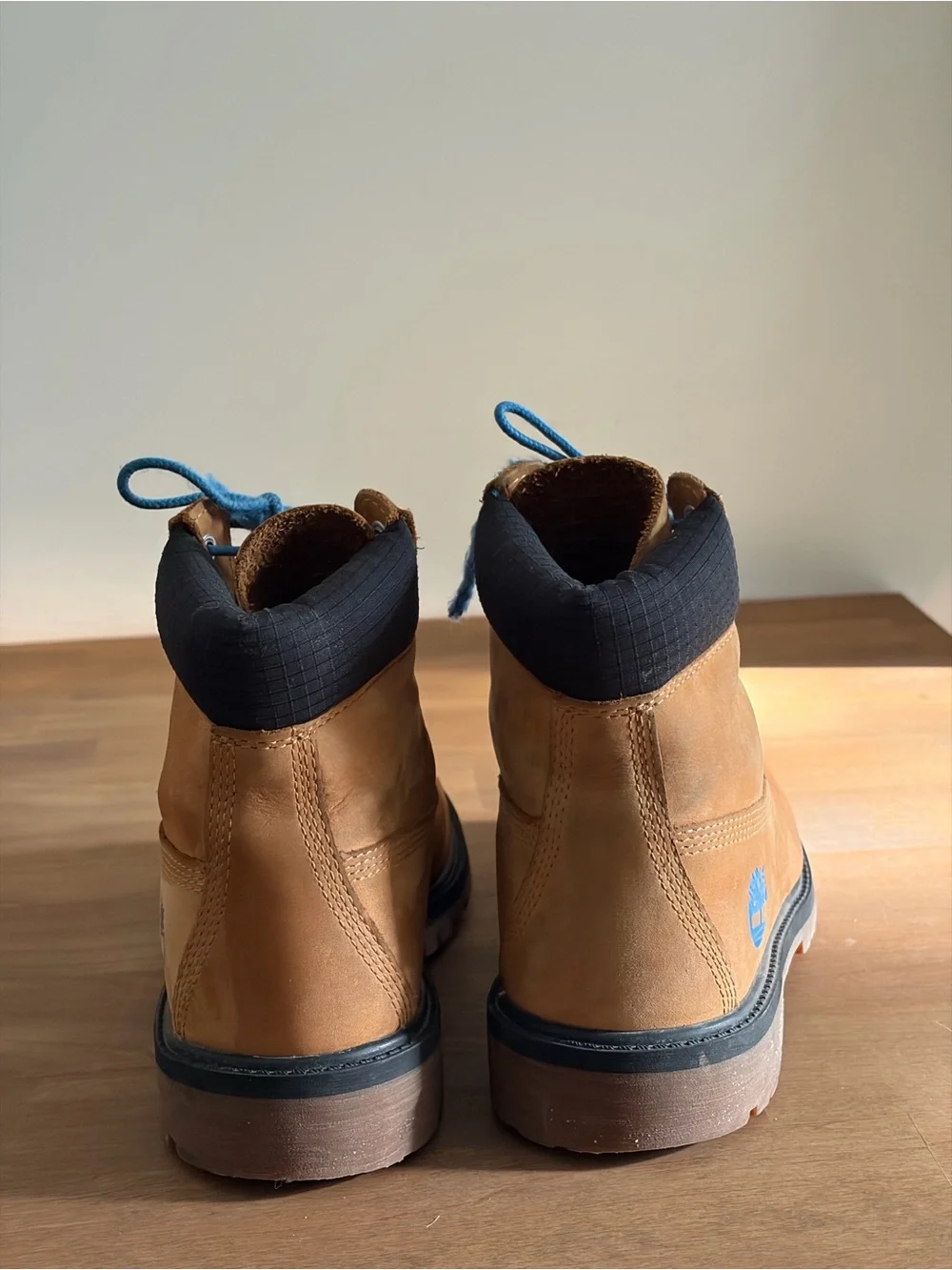 Timberland Kids Waterproof Boots Wheat Blue Accents Size 4.5 Boys/Youth